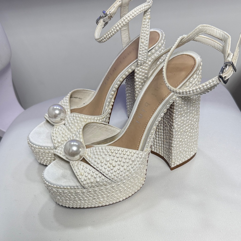 Elegant Cream Pearl Platform Sandals